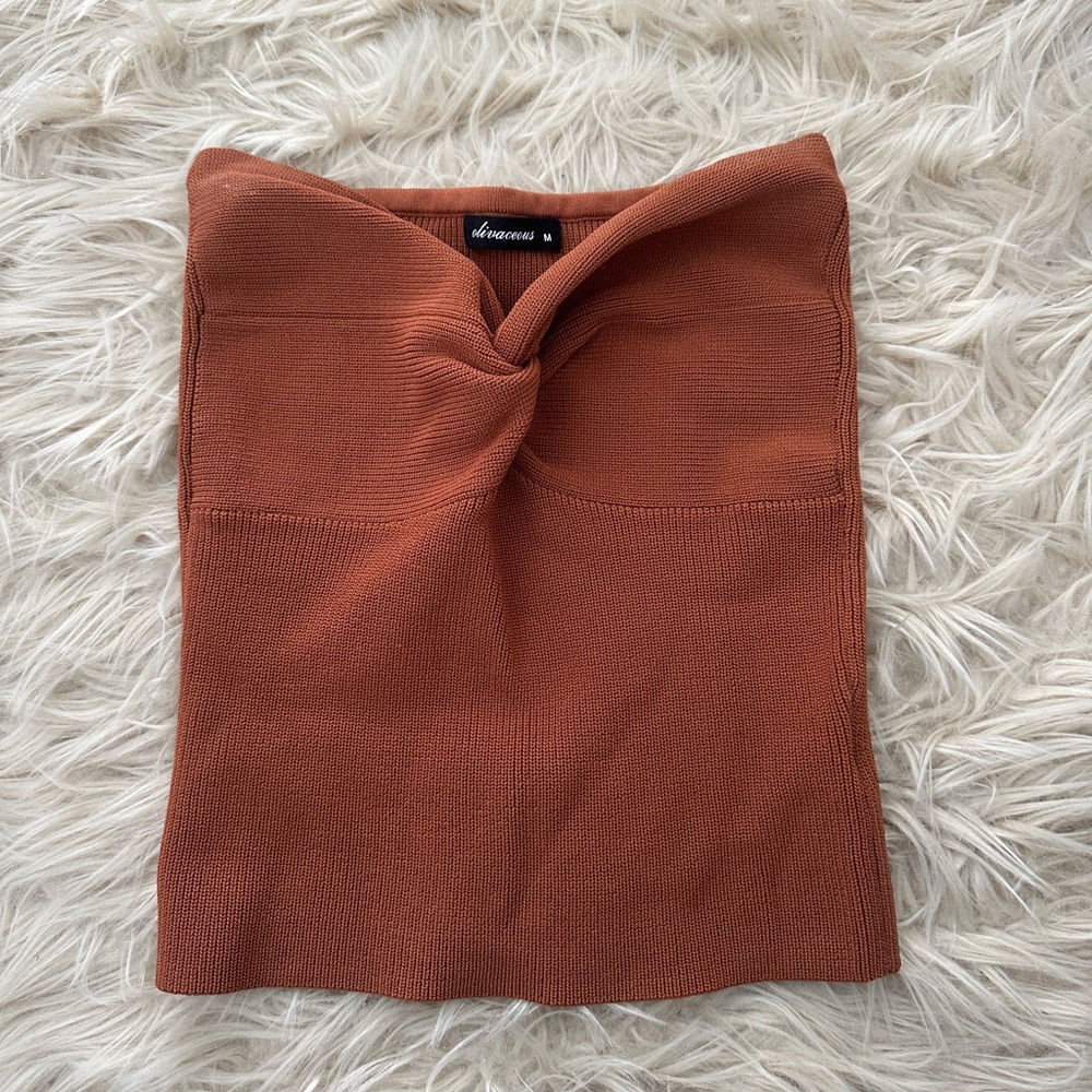 Olivaceous strapless top